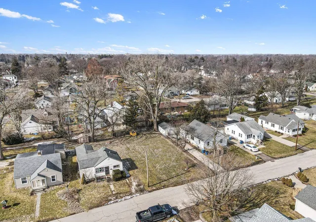 4th image of 405 Harvard St, Bay City, MI 48708 | MLS# 50200398