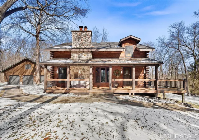 1st image of 8835 Vergennes St, Ada, MI 49301 | MLS# 70516507