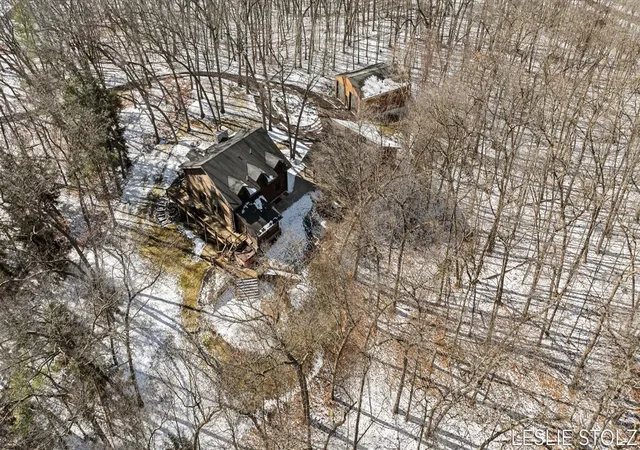 2nd image of 8835 Vergennes St, Ada, MI 49301 | MLS# 70516507