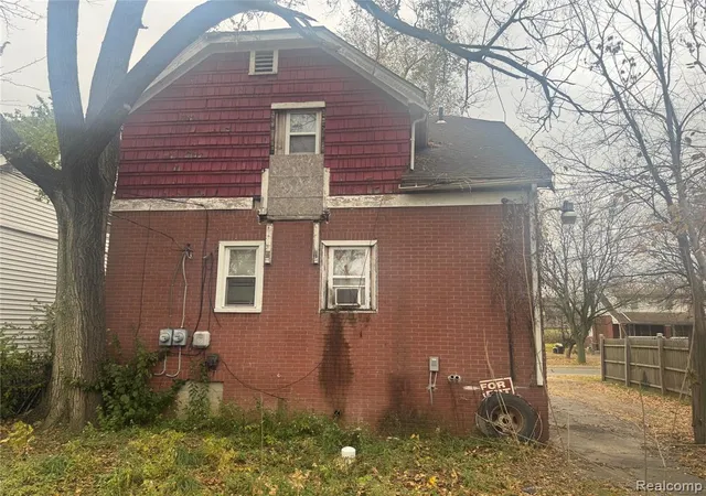 Photo 4 of Sale Pending at 14303 Hubbell St, Detroit, MI 48227 4807 | MLS# 61002194 | Listing updated on 2026-10-26