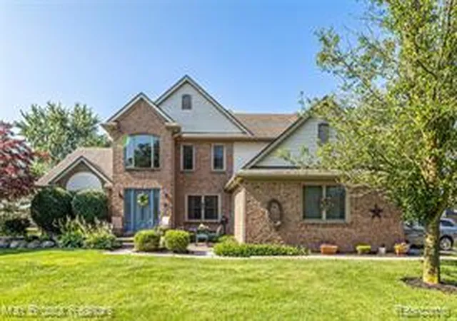 Homes for sale in Shelby Township, MI | 14088 Glenwood Dr, Shelby Township, MI 48315 | MLS# 61009139