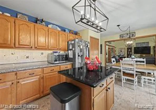 Homes for sale in Shelby Township, MI | 14088 Glenwood Dr, Shelby Township, MI 48315 | MLS# 61009139