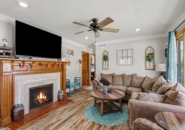 2nd image of 306 Sanson St, Bay City, MI 48706 | MLS# 50205976
