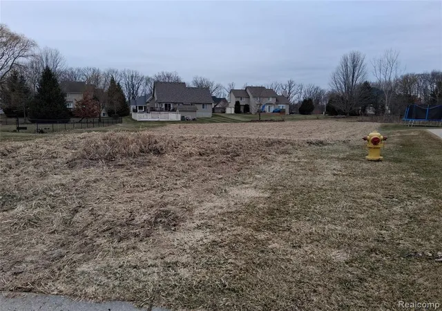 Homes for sale in Grand Blanc, MI | 8320 Deer Creek Ct, Grand Blanc, MI 48439 | MLS# 60973924