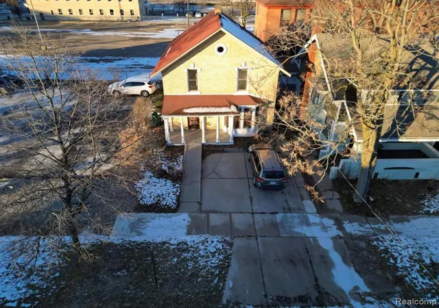 Photo 1 of Single family home for sale at 217 E Hillsdale St, Lansing, MI 48933 | MLS# 61004594 | Listing updated on 2026-07-07