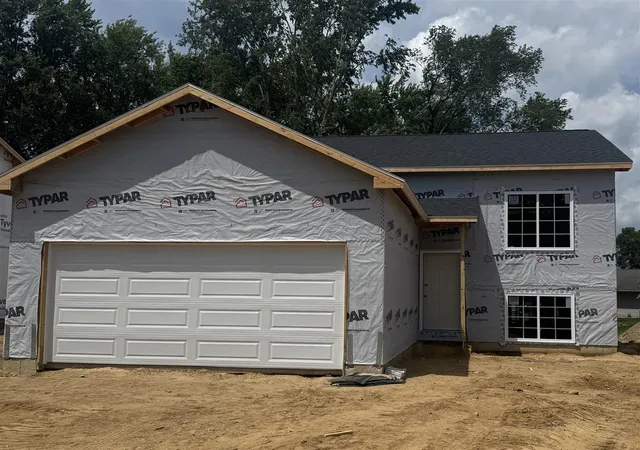 2nd image of 917 Valley View Ct, Marshall, MI 49068 | MLS# 70533893