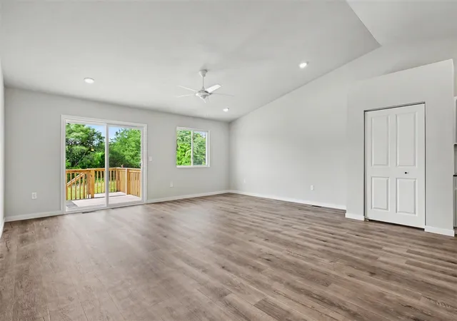 3rd image of 917 Valley View Ct, Marshall, MI 49068 | MLS# 70533893