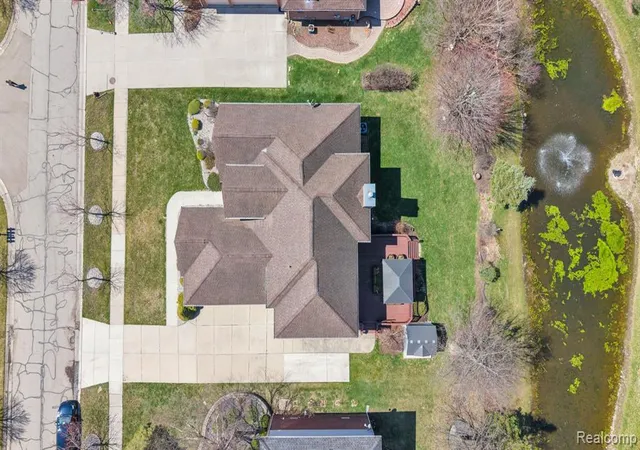 5th image of 47081 Hidden River Cir, Canton, MI 48188 | MLS# 60985557