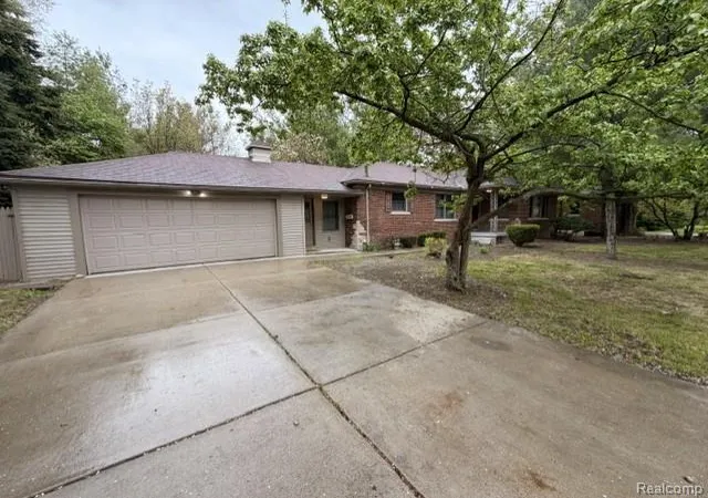 Homes for sale in Harper Woods, MI | 18671 Huntington Ave, Harper Woods, MI 48225 2087 | MLS# 61007704