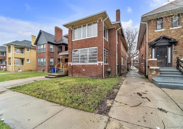5th image of 2051 Calvert St, Detroit, MI 48206 | MLS# 60380415