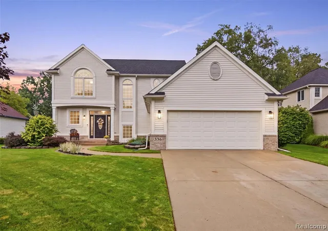 Photo 1 of Sale Pending at 336 Pinecliff Ct, Waterford, MI 48327 1794 | MLS# 61024250 | Listing updated on 2026-09-12