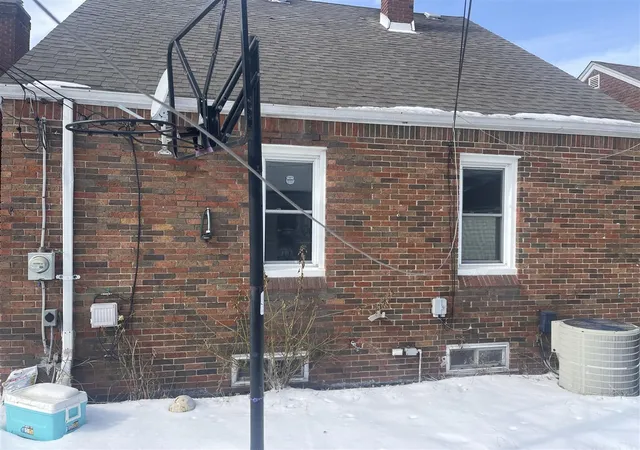Photo 3 of Sale Pending at 5430 Kendal St, Dearborn, MI 48126 | MLS# 70453302 | Listing updated on 2025-03-27