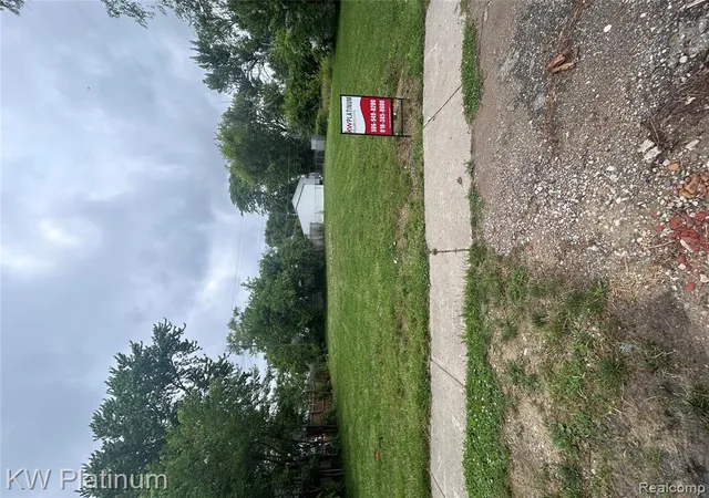 Homes for sale in Clinton Township, MI | 21189 Abrahm St, Clinton Township, MI 48035 | MLS# 61003653