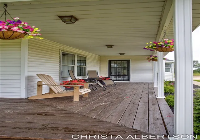 2nd image of 525 137th Ave, Wayland, MI 49348 | MLS# 70551976