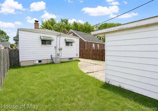 Homes for sale in Melvindale, MI | 18233 Ruth St, Melvindale, MI 48122 | MLS# 60996835