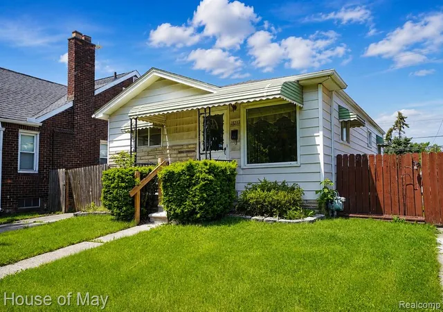 Homes for sale in Melvindale, MI | 18233 Ruth St, Melvindale, MI 48122 | MLS# 60996835