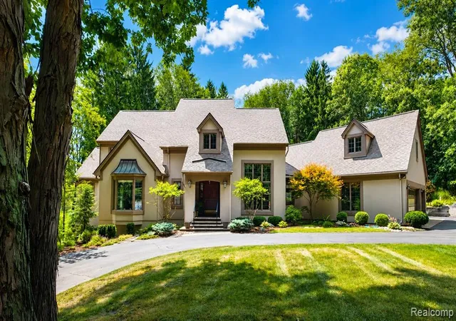 1st image of 13130 Pine Meadow Dr, Fenton, MI 48430 | MLS# 61019230