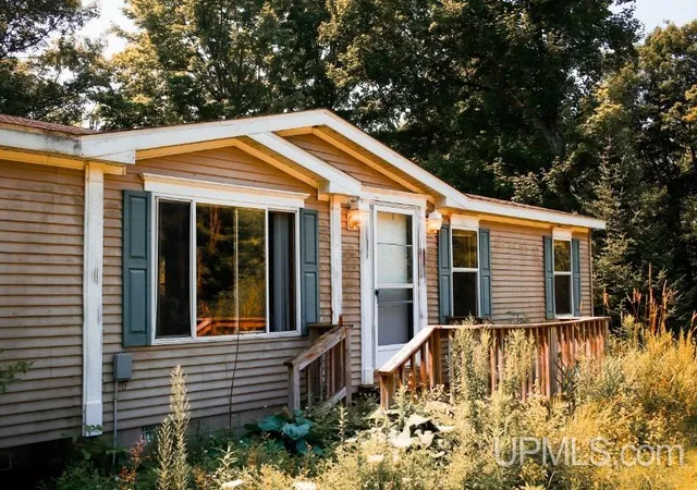 Photo 3 of Single family home for sale at 2265 W Beaver Pete Rd, Vulcan, MI 49892 | MLS# 50217671 | Listing updated on 2026-10-02