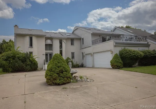 Photo 2 of Sale Pending at 5881 Naneva, West Bloomfield, MI 48322 | MLS# 60357314 | Listing updated on 2026-07-07