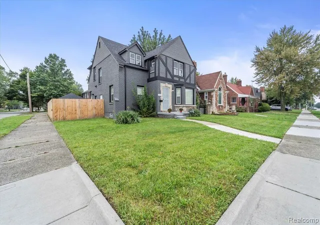 2nd image of 11943 E Outer Dr, Detroit, MI 48224 | MLS# 60975201