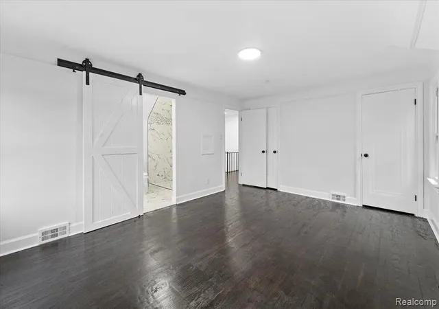 5th image of 11943 E Outer Dr, Detroit, MI 48224 | MLS# 60975201