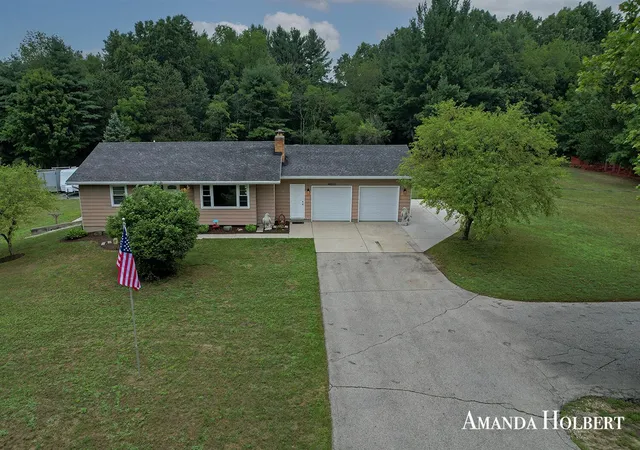 2nd image of 4635 12 Mile Rd, Rockford, MI 49341 | MLS# 70551924