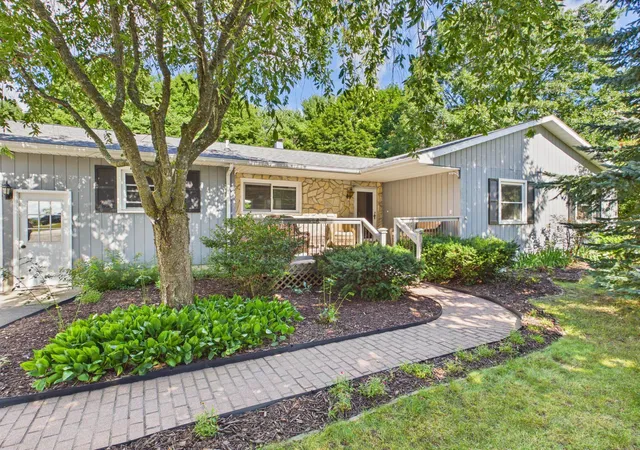 Photo 1 of Single family home for sale at 3346 Panorama Ln, Traverse City, MI 49684 | MLS# 80072829 | Listing updated on 2026-09-08