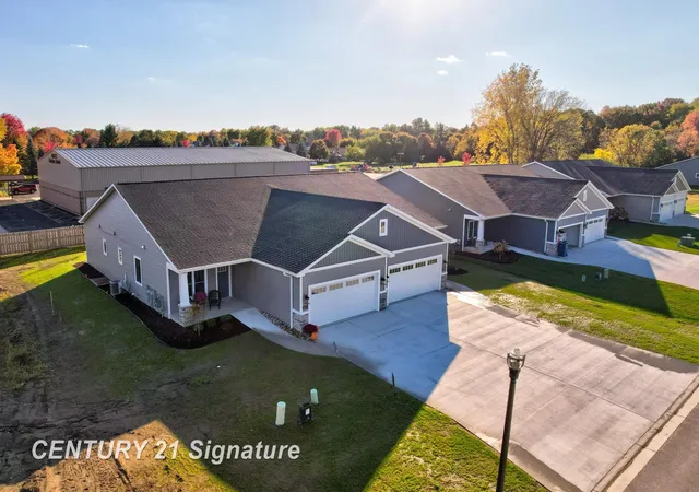 1st image of 4073 Woodburn Ct #38, Saginaw, MI 48603 | MLS# 50161606
