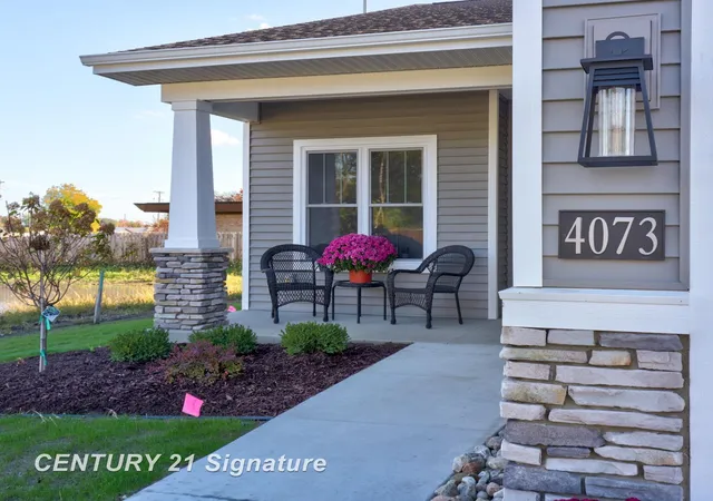 3rd image of 4073 Woodburn Ct #38, Saginaw, MI 48603 | MLS# 50161606