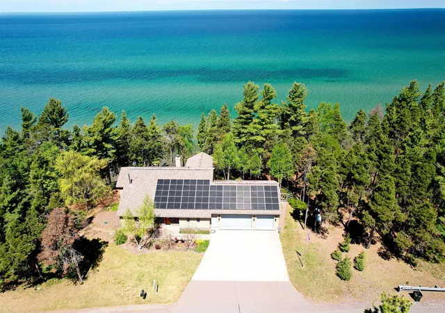 Homes for sale in Allouez, MI | 6531 5 Mile Point Rd, Allouez, MI 49805 | MLS# 50204969