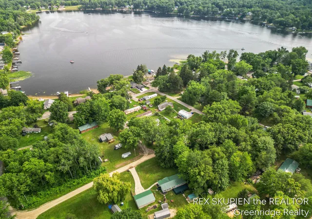 4th image of 571 W Eagle Rdg, White Cloud, MI 49349 | MLS# 70542604