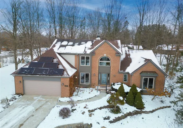 Homes for sale in Ann Arbor, MI | 825 Brookside Dr, Ann Arbor, MI 48105 | MLS# 70508846