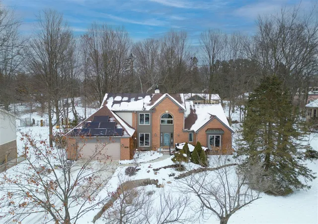 Homes for sale in Ann Arbor, MI | 825 Brookside Dr, Ann Arbor, MI 48105 | MLS# 70508846