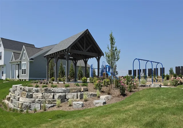 Homes for sale in Zeeland, MI | 6600 Bellflower Drive, Zeeland, MI 49464 | Houzeo