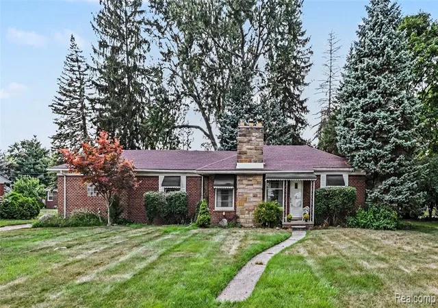 Photo 1 of Single family home for sale at 14345 Hillcrest St, Livonia, MI 48154 4319 | MLS# 61022947 | Listing updated on 2026-08-21