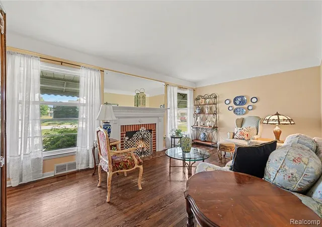 Photo 2 of Single family home for sale at 14345 Hillcrest St, Livonia, MI 48154 4319 | MLS# 61022947 | Listing updated on 2026-08-21