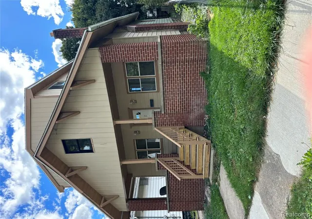 Photo 2 of Single family home for sale at 1624 Wisconsin Ave, Flint, MI 48506 | MLS# 60993874 | Listing updated on 2026-08-14