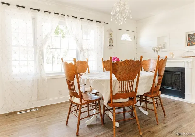 Photo 3 of Single family home for sale at 1115 Kingston Ave, Flint, MI 48507 | MLS# 60981796 | Listing updated on 2026-07-13