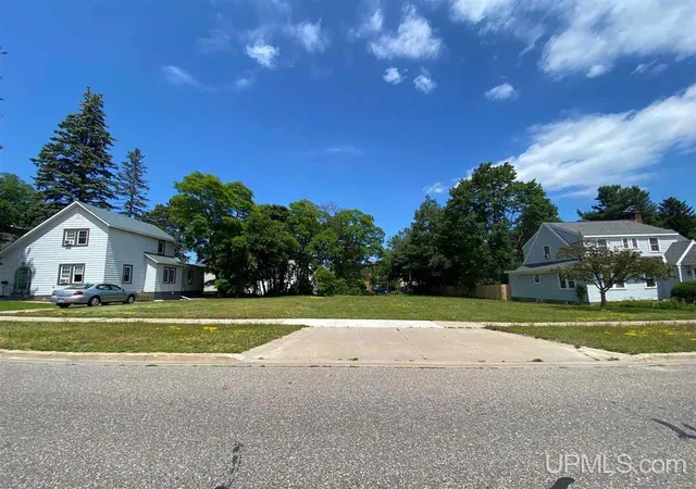 Photo 1 of Land for sale at 328 W Magnetic St, Marquette, MI 49855 | MLS# 50197679 | Listing updated on 2026-07-09