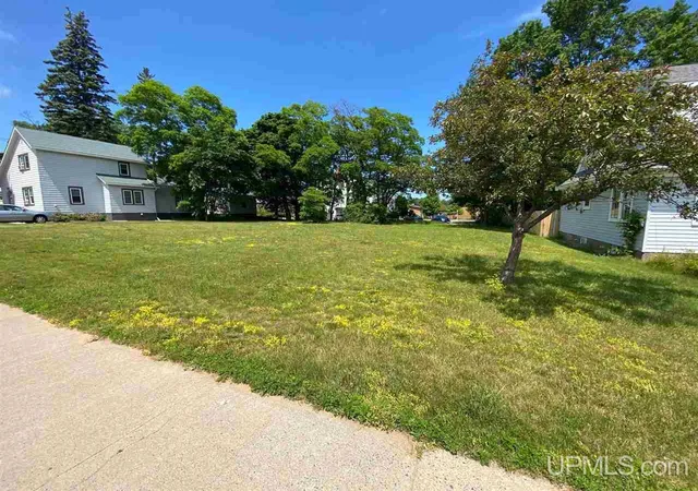 Photo 3 of Land for sale at 328 W Magnetic St, Marquette, MI 49855 | MLS# 50197679 | Listing updated on 2026-07-09