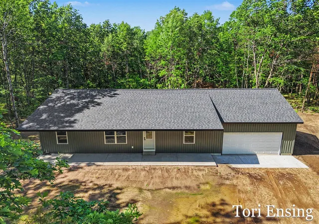 Homes for sale in Howard City, MI | 19828 Yankee Rd, Howard City, MI 49329 | MLS# 70539051