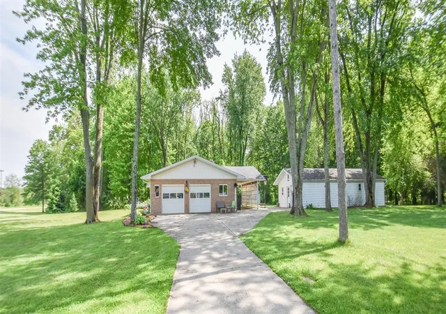 Homes for sale in Marshall, MI | 8391 Old Us 27, Marshall, MI 49068 | MLS# 70535092