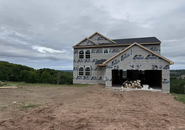 Single family home for sale at 1022 Red Oak Ln, Houghton, MI 49931 | MLS# 50215808 | Listing updated on 2026-08-12