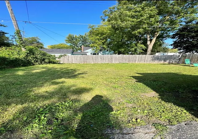 12th image of 2221 Salt St, Saginaw, MI 48602 | MLS# 60399269