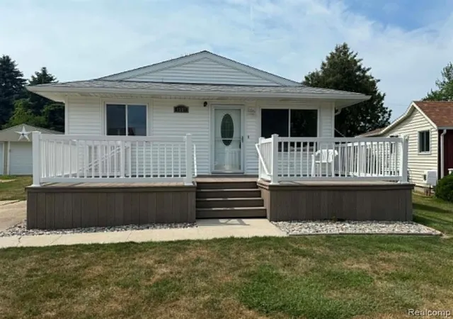 2nd image of 8541 Adams St, Port Austin, MI 48467 | MLS# 60993656