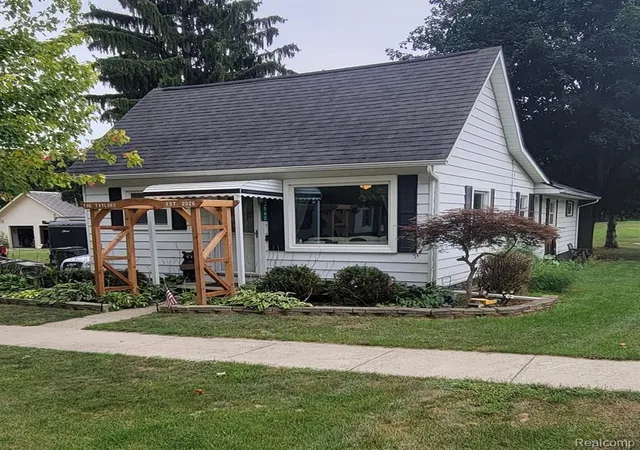2nd image of 5562 Liberty St, Dryden, MI 48428 | MLS# 61021615