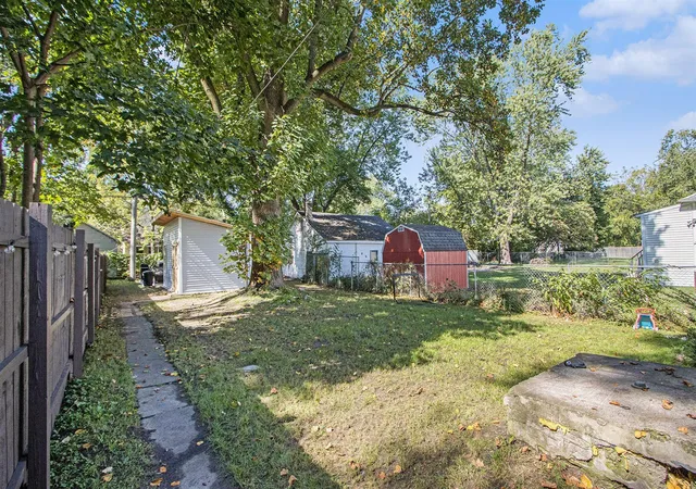Homes for sale in Kalamazoo, MI | 707 Fenimore Ave, Kalamazoo, MI 49048 | MLS# 70496902