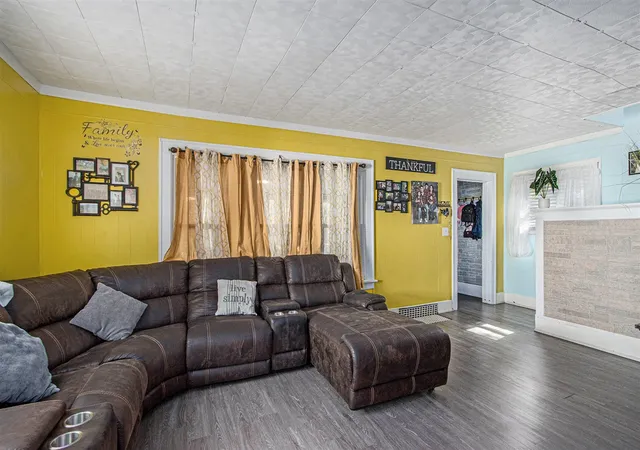 Homes for sale in Kalamazoo, MI | 707 Fenimore Ave, Kalamazoo, MI 49048 | MLS# 70496902