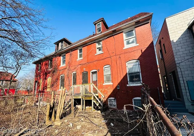 13th image of 104 Mount Vernon St, Detroit, MI 48202 | MLS# 60294897