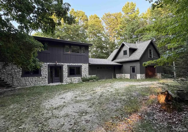 Photo 3 of Single family home for sale at 14038 N 1325 Ln, Garden, MI 49835 | MLS# 50216878 | Listing updated on 2026-09-24